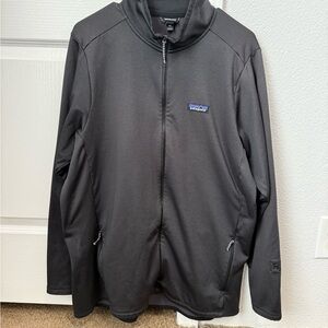 Patagonia Woman’s Black R1 Jacket XXL. Excellent condition.